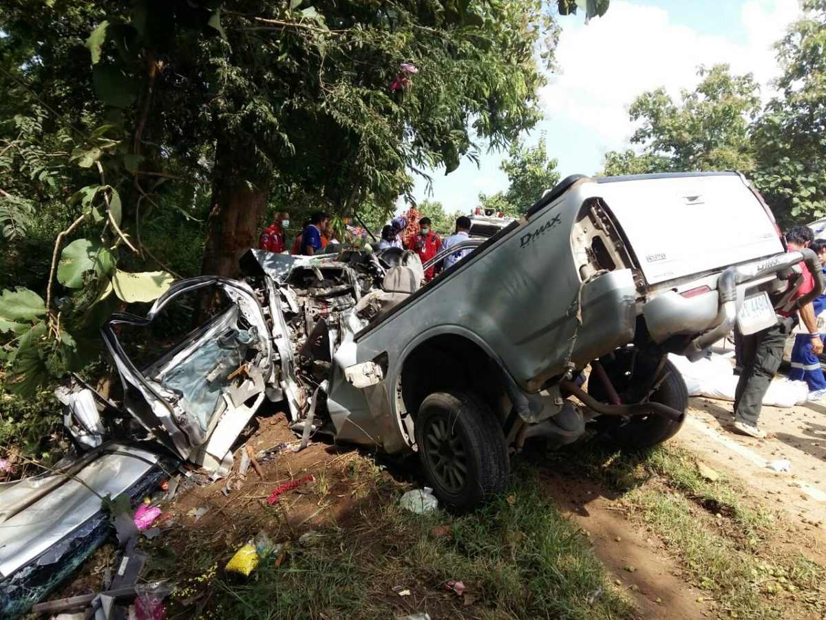 car-crash-lamphun-1200x900.jpg