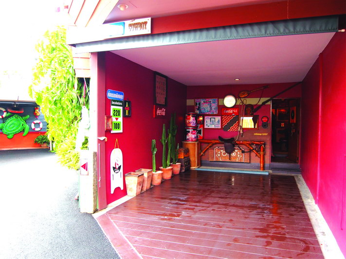 Chiang Mai Citylife Behind The Curtains S Love Hotels One Of The Top Three Love Hotels Thailand According To Zogzag Magazine This Hotel Is Owned By Father Paranyu Tec