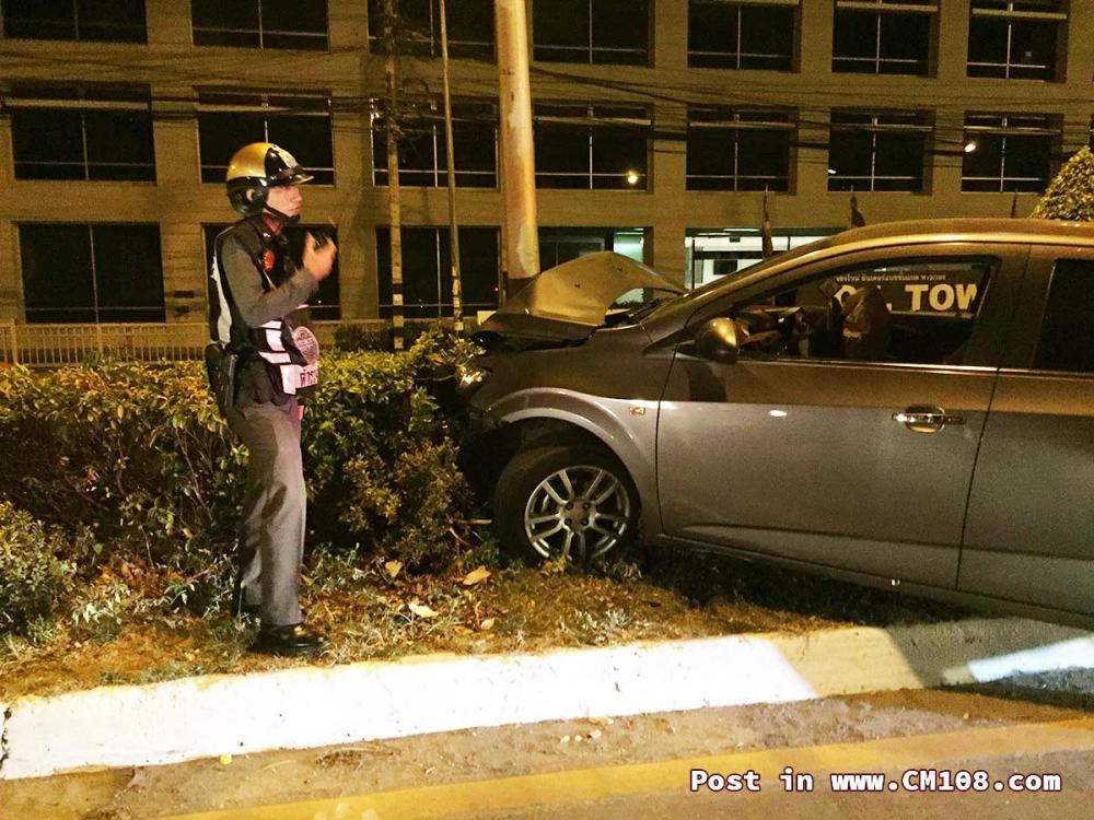 car pylon crash