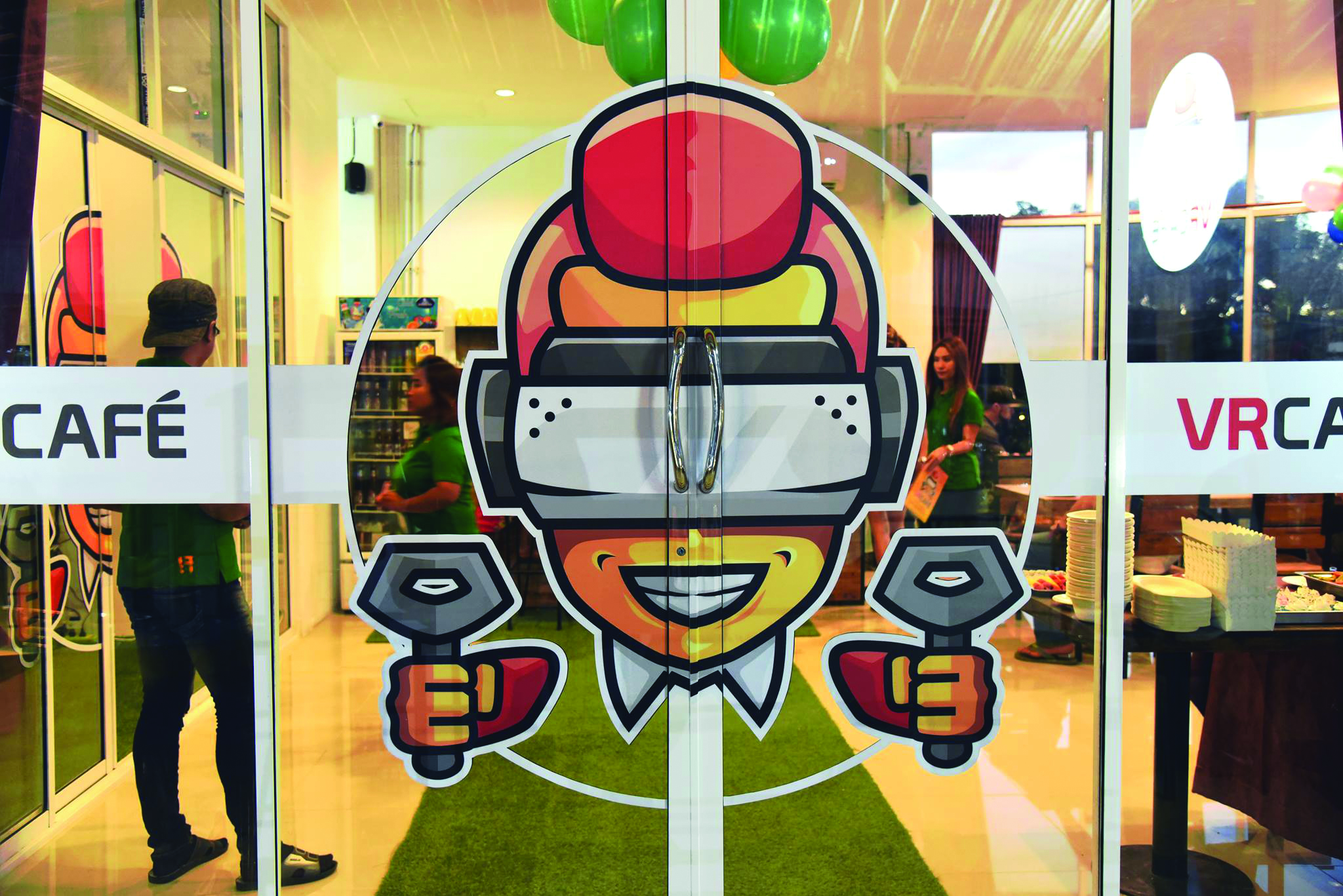 аэрохолл тольятти vr. Vr кафе тольятти. виртуальное кафе. кафе 360 андропова. Vr комната.
