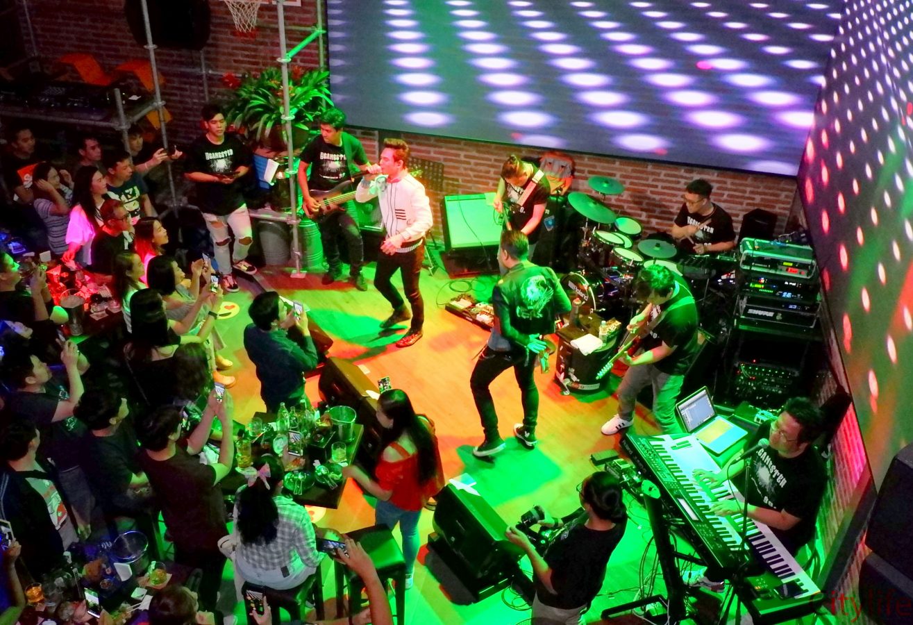 Pubs, bars and soapy massage open tonight! Chiang Mai Citylife CityNews